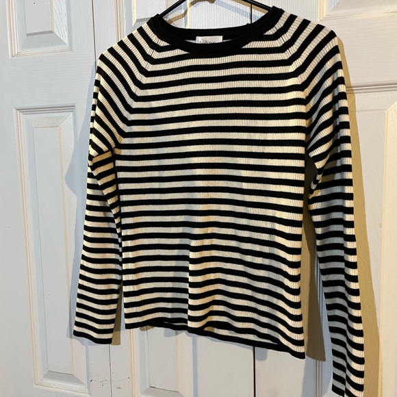 Böhme striped long sleeve, thick and warm, super comfortable. On the longer side - Picture 1 of 6